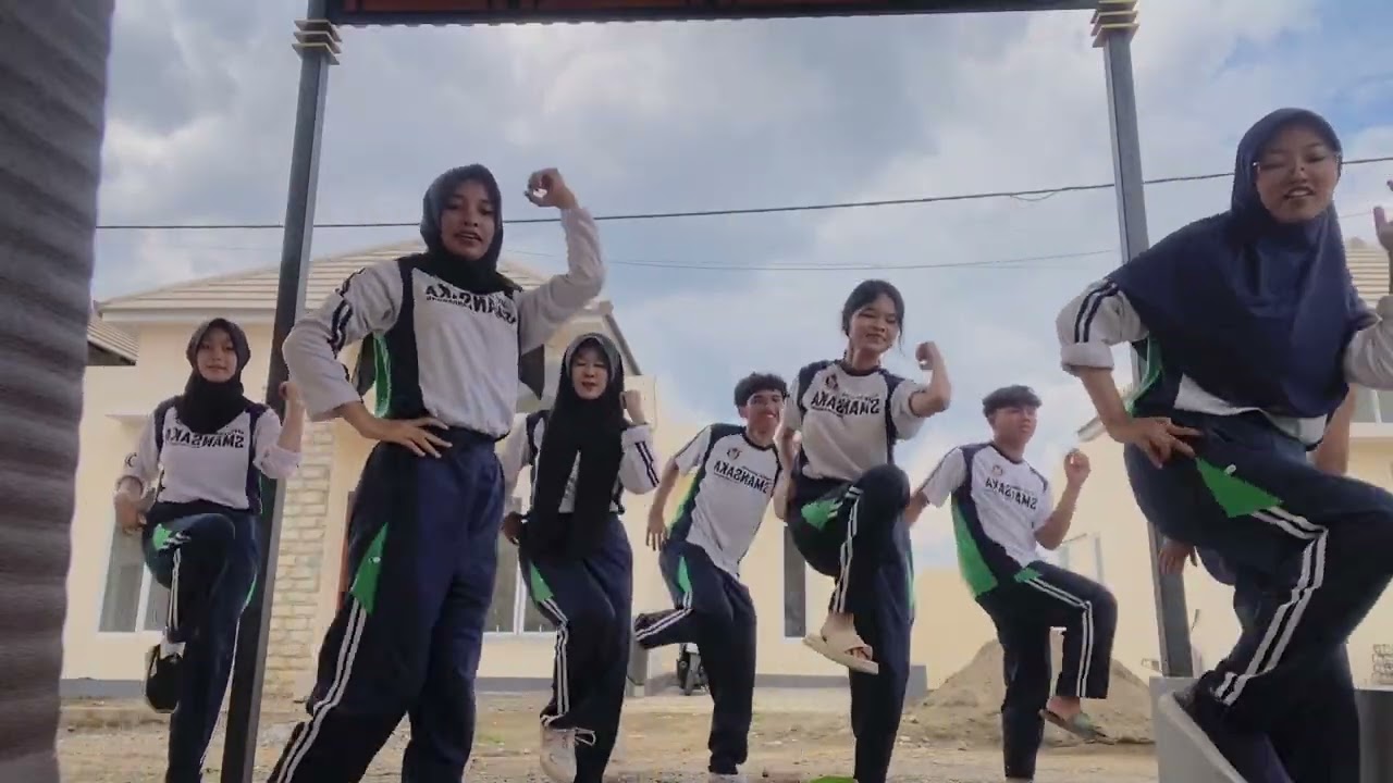 TUGAS SENAM PJOK [KPOP] GO!,FaSHioN - CORTIS, Wannabe - ITZY, DRIP - BABYMONSTER, Golden Instrument 