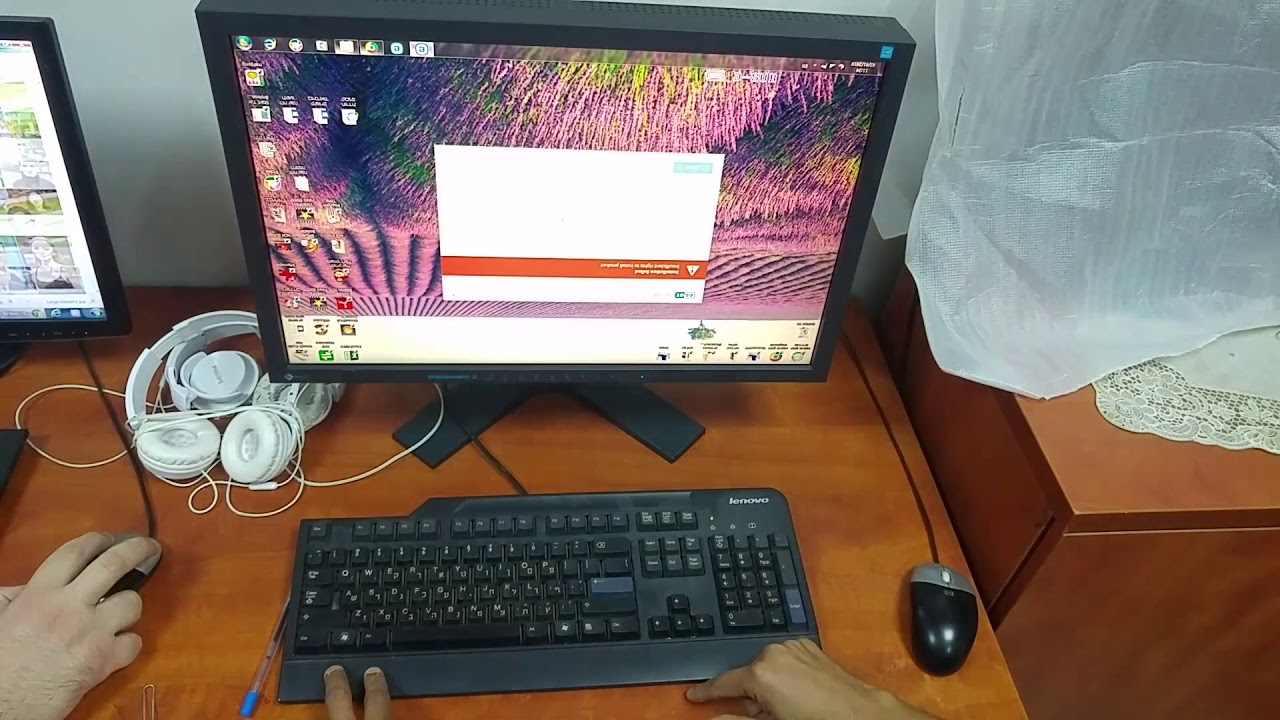 How to rotate screen laptop or PC : flip your display on its side - YouTube