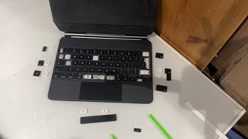 Installing keys on an Apple iPad Magic Keyboard 11 inch A2261