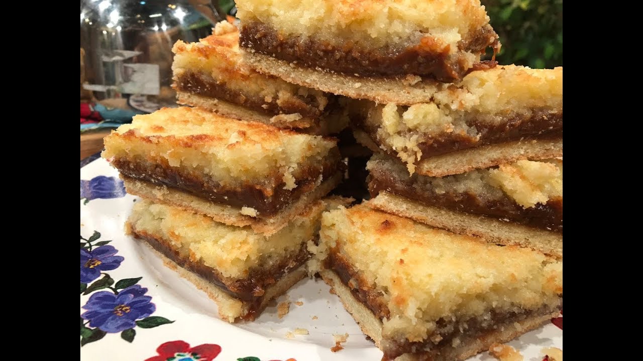 Cuadrados de coco y dulce de leche