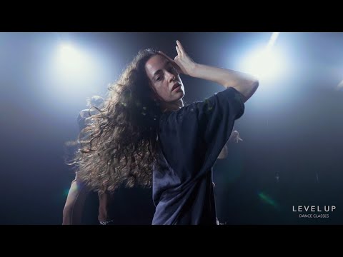 LA COMBI VERSACE, ROSALIA ft. Tokischa - Level up dance classes, Albert Sala