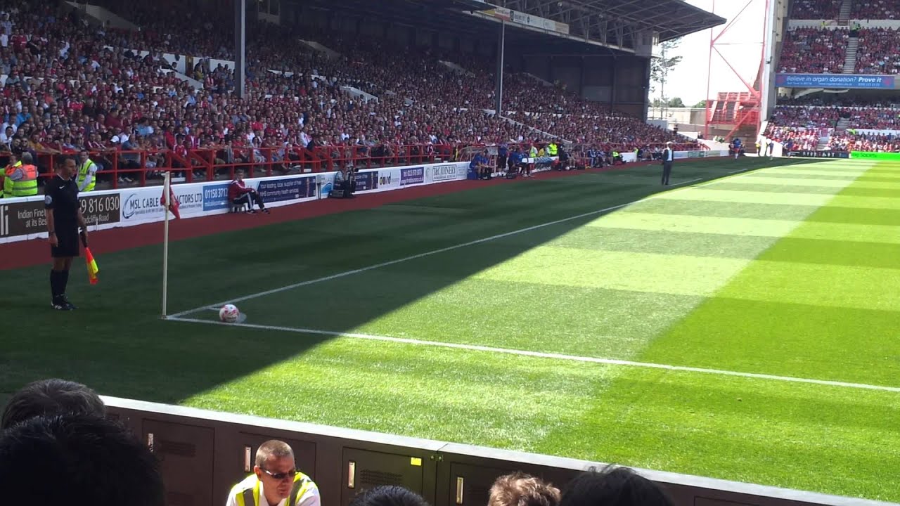 Nottingham Forest - Blackpool 9/08/2014 - YouTube