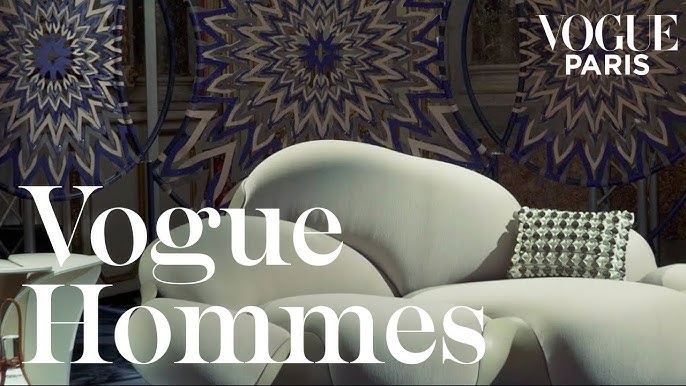 SOBRE QUASE TUDO — Louis Vuitton estreia no mundo das fragrâncias