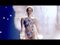 Miley Cyrus - Wrecking Ball (Live on American Music Awards) HD