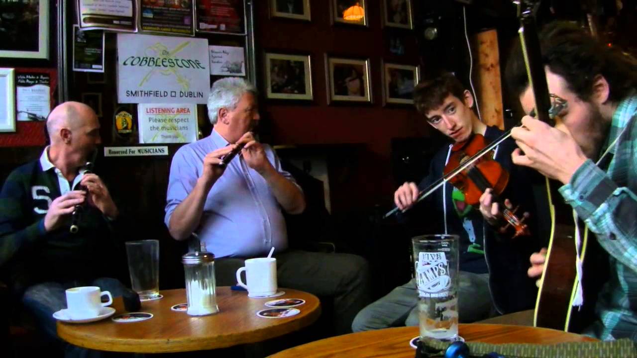 Friday evening seisiún at The Cobblestone