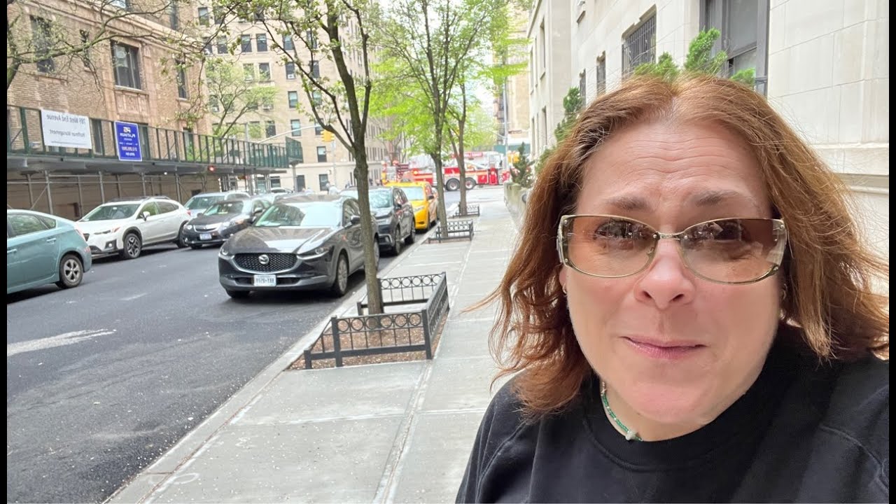 Live NYC 🗽 Walk on Broadway 🌧️ #nyc #ny #travel - YouTube