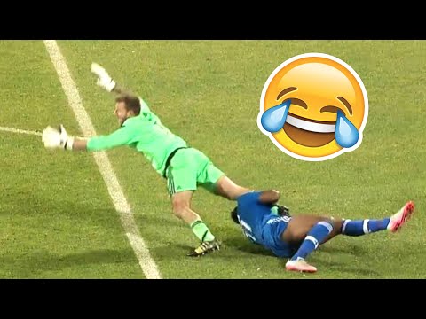 видео: FUNNY FOOTBALL VIDEOS & CRAZY SKILLS