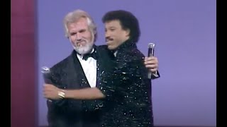 Kenny Rogers and Lionel Richie : Lady (Live)