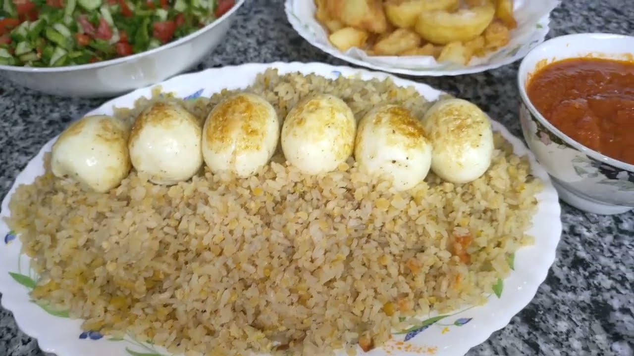 محتارة تعملى غدا ايه يلا نعمل كشرى اسكندرانى مع احلى تحبيشة وبالف هنا