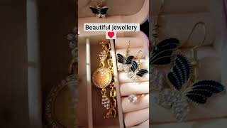 Little sparkle, big confidence 💎🦋#JewelleryLover #NecklaceStyle #ButterflyJewelry #BraceletWatch
