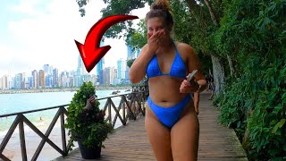 Unmissable😱 See the Girls' Best Reactions to Bushman Prank On The Beach👻 Best Scares 2024! Bromas!