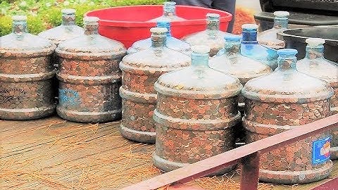 Man Saved Pennies For 45 Years. Then He Cashed Them, Their Total Is Astounding