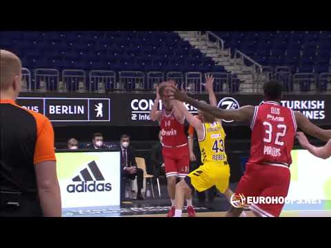 ALBA Berlin-Olympiacos Piraeus 80-84: Sasha Vezenkov (career-high 31 points on 6/7 3PT, 10 rebounds)