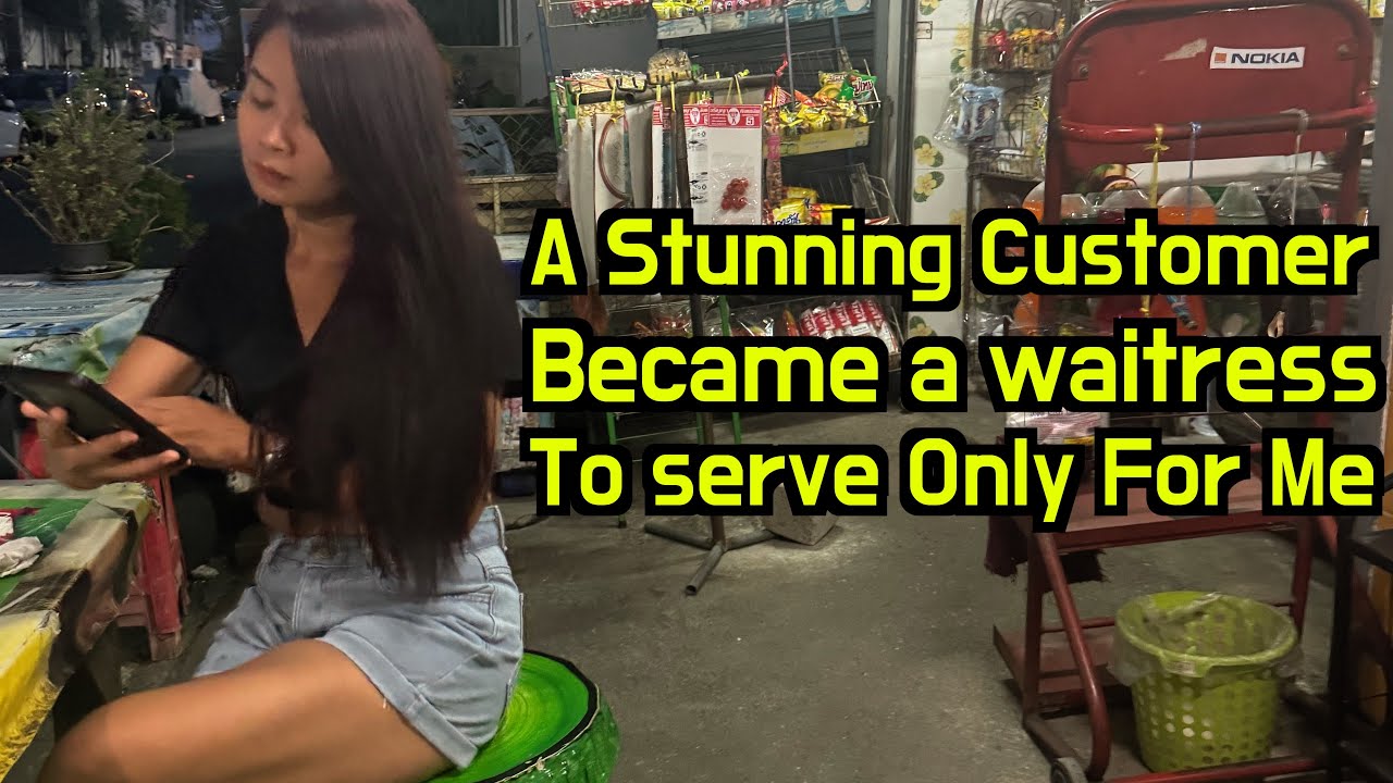 Эта потрясающая тайка пожертвовала своей гордостью и стала официанткой только для меня😳