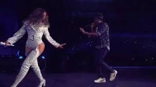 Jay-Z chases Beyoncé (funny)