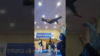 How is this Possible?
Watch this incredible video of a martial arts kid performing a backflip while walking at the same time. This is absolutely amazing! How is this Possible?