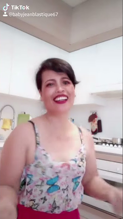 https://vm.tiktok.com/ZSm83Woq/