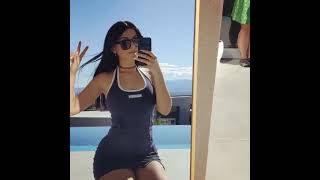 Sssniperwolf Posing