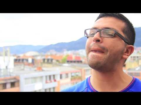Video: Cómo silbar con la lengua: 10 pasos (con imágenes)