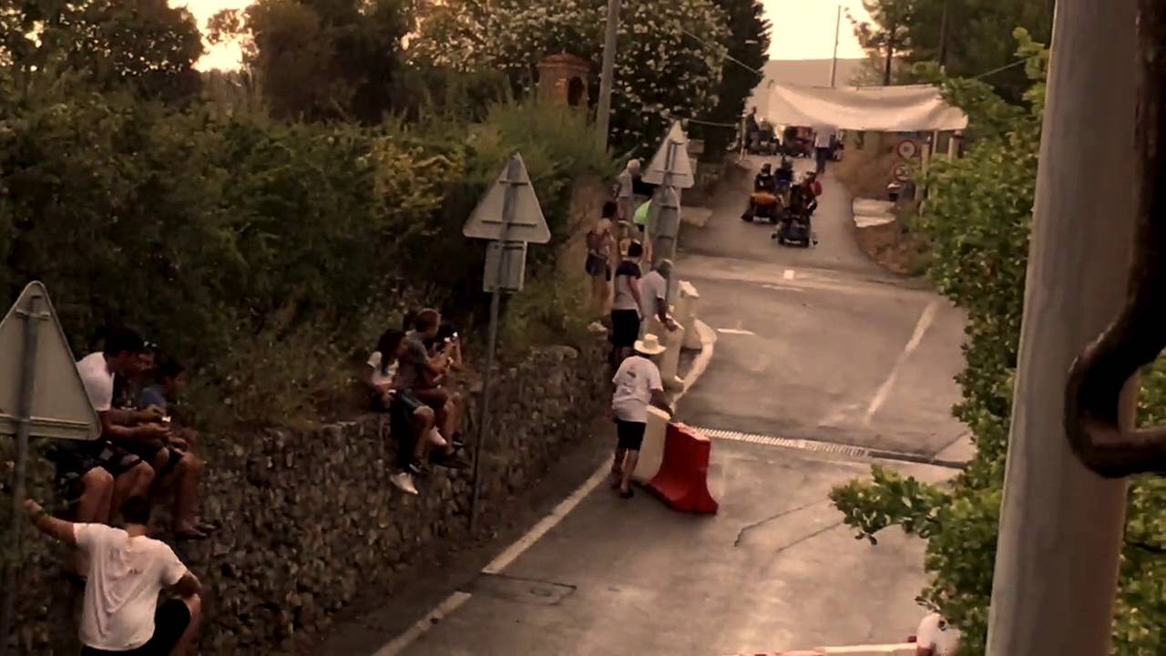 Tractor Race 2016 : UnderWater - YouTube