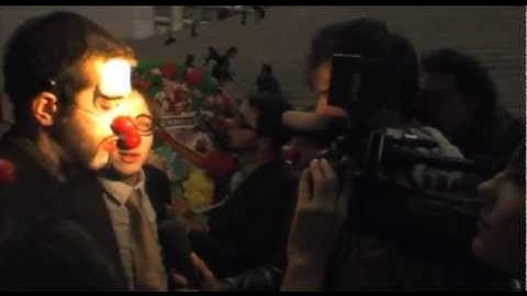 La Brigade Activiste de Clowns rend hommage au trader inconnu