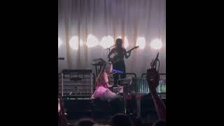 Olivia Rodrigo performs "traitor" in Los Angeles on #SourTour