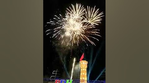 Màn bắn pháo hoa mãn nhãn khánh thánh cột cờ Hà Nội tại Mũi Cà Mau