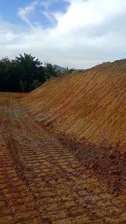 Mak suka skip aja kok repot...😂#excavator #kerjakeras #subscribe