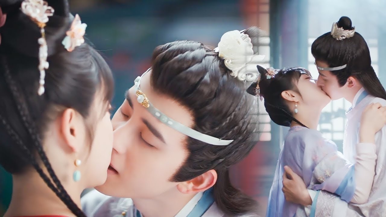 Золушка сердится, злой принц просит прощения и целует её силой