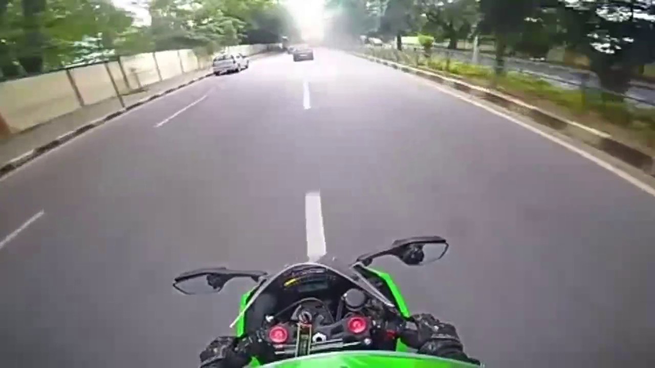 Audi R8 VS Kawasaki ZX10R YouTube