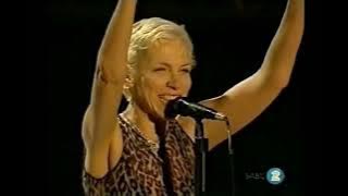 Annie Lennox Waiting In Vain Live at 46664 Concert 2005