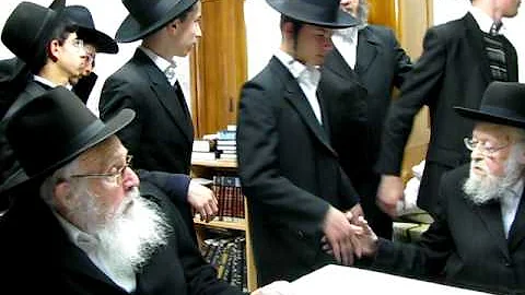 Meeting between Rabbi Elyashiv and Rabbi Azriel Au...