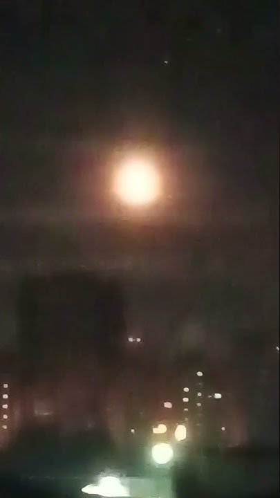 Жёлтая Луна 🌝 в апреле 🙂 Яркая 💥 Светит как Солнце ☀️ ночью 🌃 - YouTube