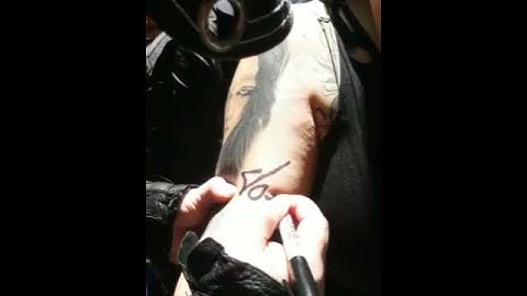 Joey Jordison with fans in Argentina 2017