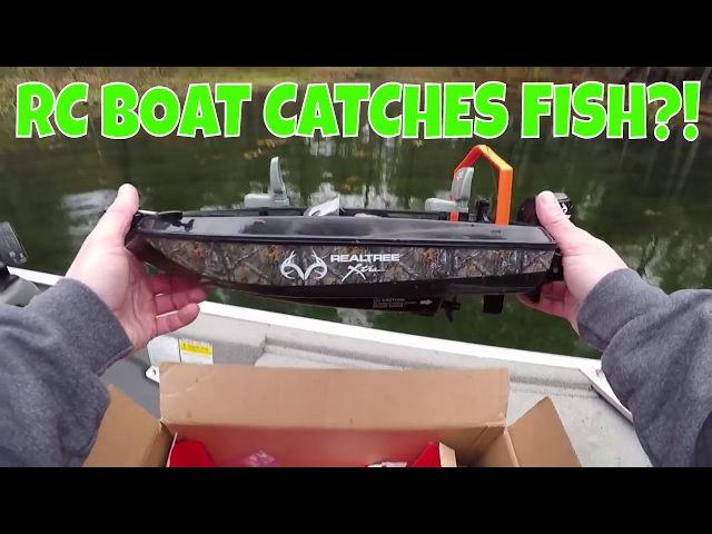 RC Boat Catches Fish!?! Fishing Challenge! 