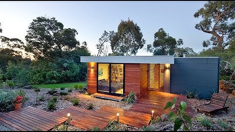 ONTWERPIDEEËN VOOR EEN PREFAB MODERNE SCHEEPSCONTAINERHUIS | BOUWTIPS VOOR EEN VERPLAATSBARE PREF...