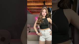 Joanna Lara With My Friends