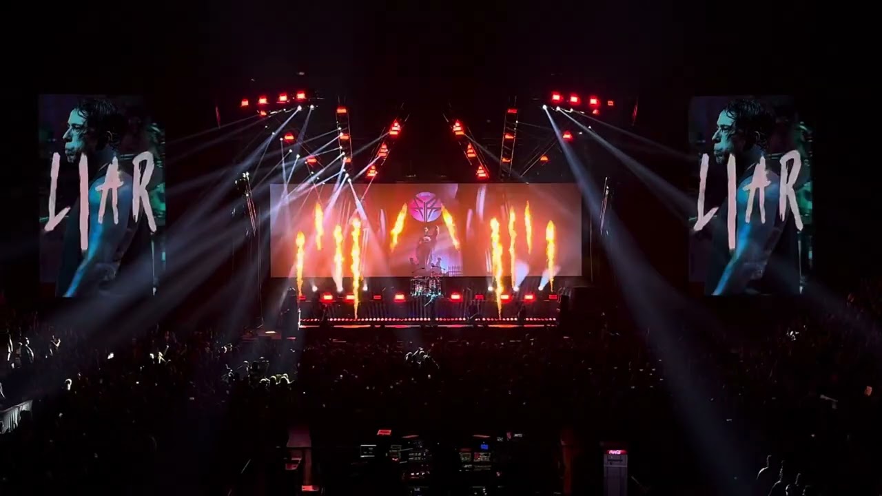 ‪@FallingInReverse‬