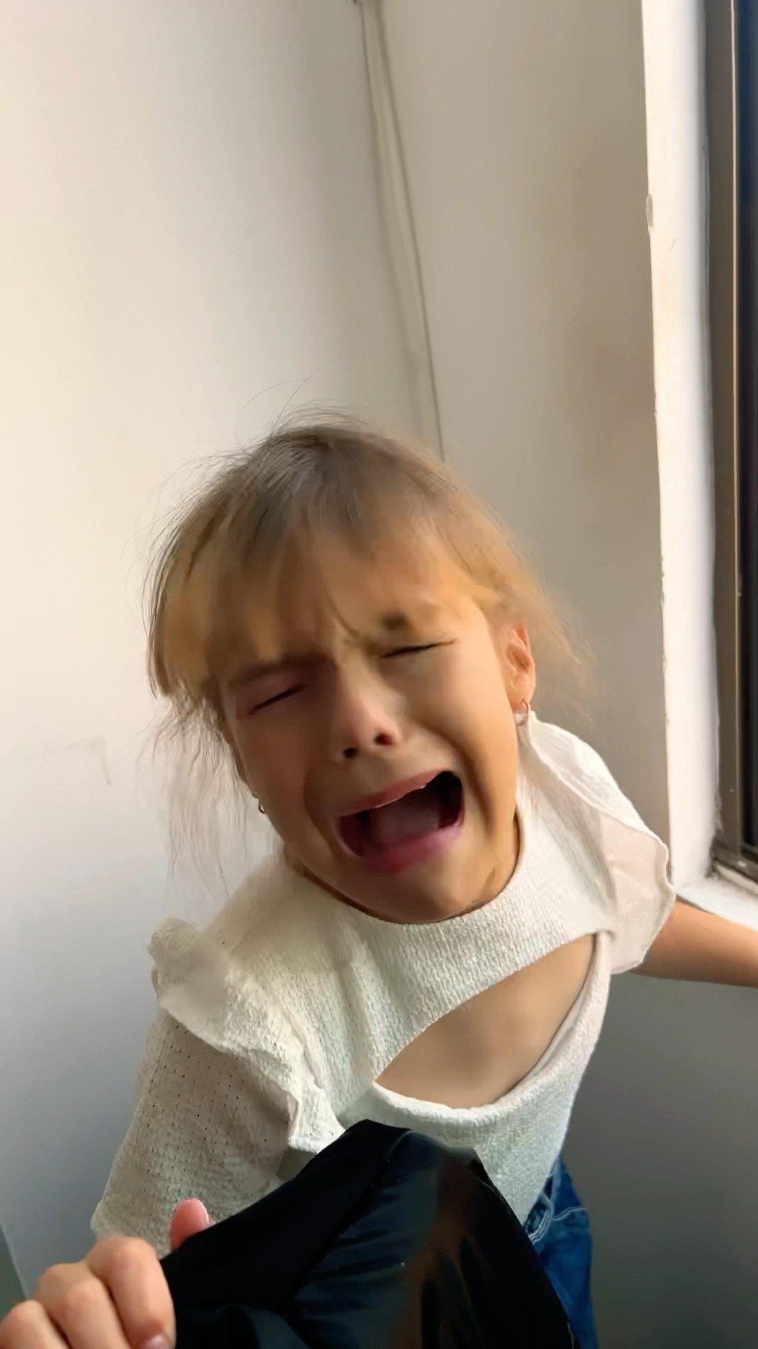 SIEMPRE LLORA POR LO MISMO #humor #cosasdefamilia #comedia #shortviral