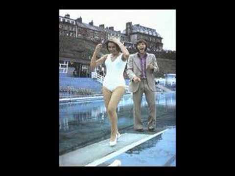 Miss Tyne Tees TV July 1971 beauty queen tynemouth at swimming beach pool