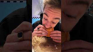Papeando moviditas con VALGARDI - Hoy probamos una burger con salsa mayo y queso poco fundido
