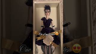 Opening Parisienne pretty silkstone Barbie from the Barbie fashion model collection