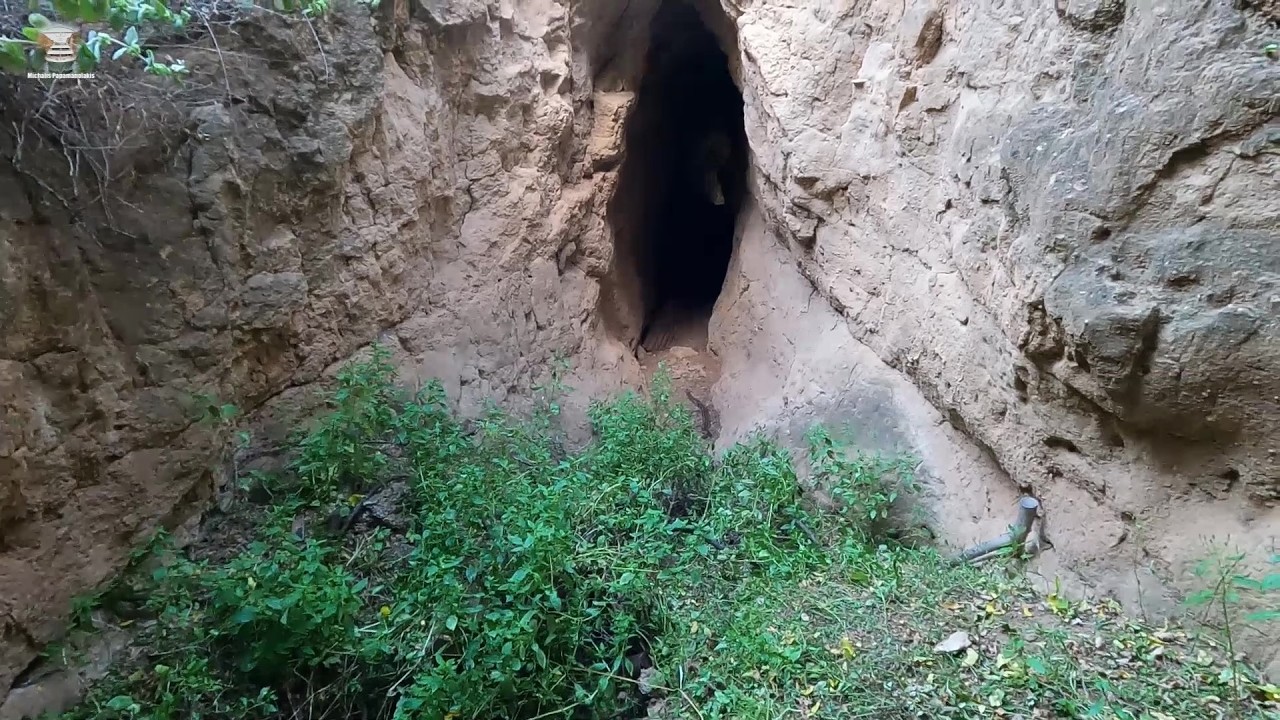 Ένα τεράστιο φίδι και μια νέα ανακάλυψη στον Ισθμό της Κορίνθου