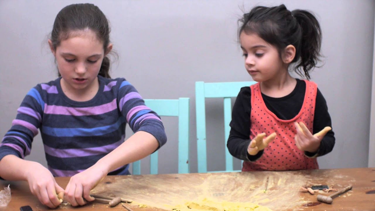 Science Sisters Episode 3 - Digging for Dinosaur Bones - YouTube
