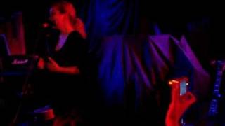 Anneke & Danny - Parisienne Moonlight In Athens (5 - 1 - 11). The Audience Singing