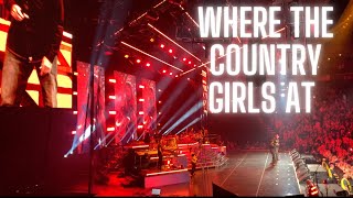 Miniatura de vídeo de "PITBULL + TRACE ADKINS WHERE THE COUNTRY GIRLS AT"