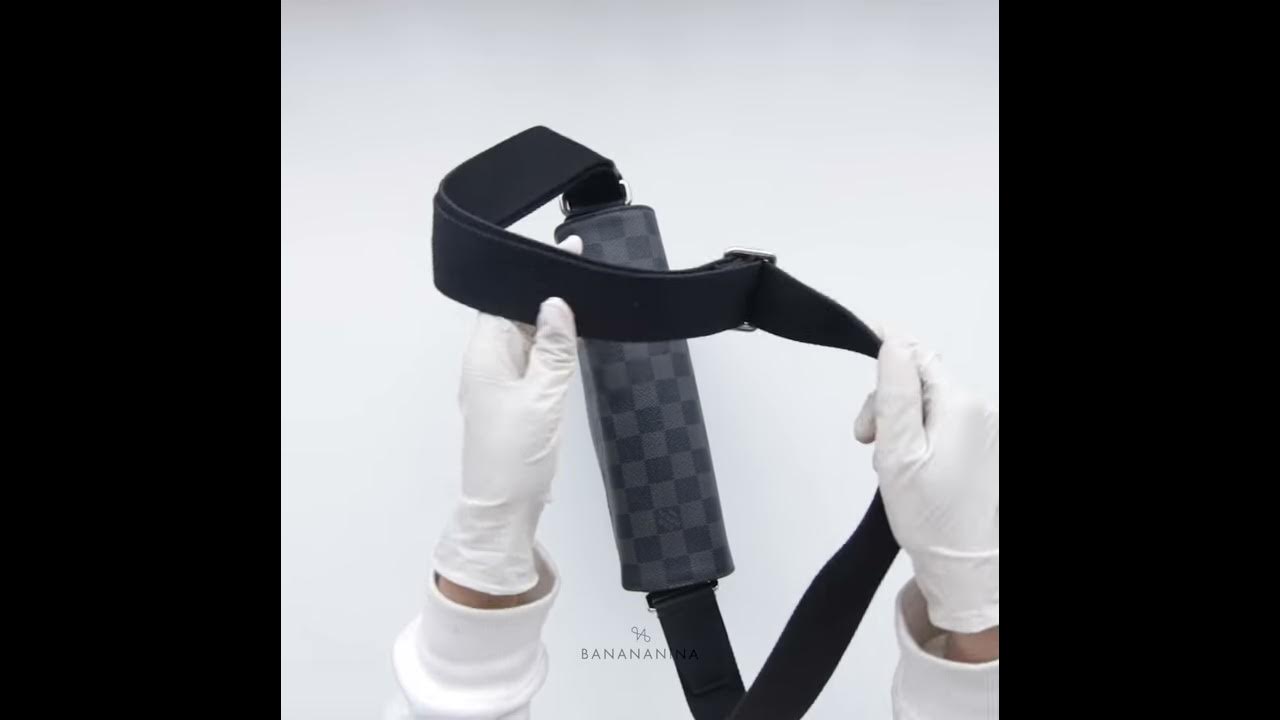 LOUIS VUITTON Damier Graphite District PM 1224332