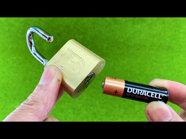 Insane Way to Open Any Lock Without a Key! Amazing Tricks That Work Extremely Well class=