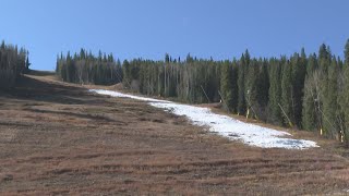 Warm temps pushes opening dates back while Colorado resorts rely on snowmakers