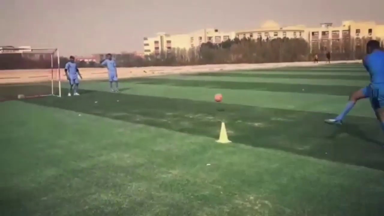 شاهد امتحان القدم في كليه تربيه رياضيه